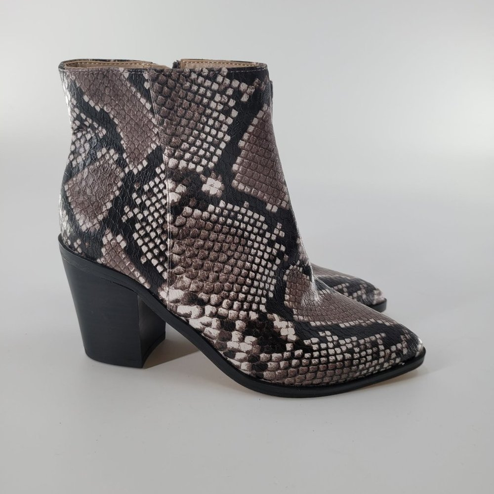 14th & Union Women's Snakeskin Block Heel Ankle Booties Size 5 1/2M